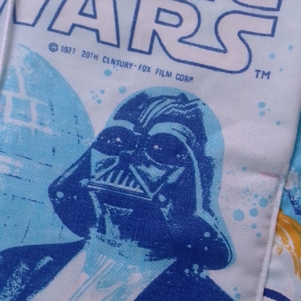 “1977 Star Wars Patchwork Shorts – Featuring Darth Vader, Leia, and More | Boom - Picture 3 of 10